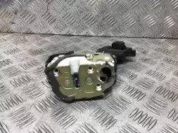 Замок двери задней левой