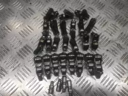 Коромысло клапана (рокер)