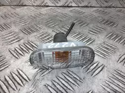 Повторитель передний правый