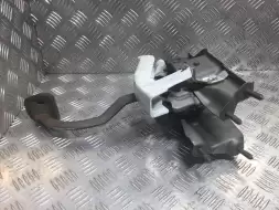 Педаль сцепления