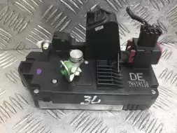 Замок двери задней левой