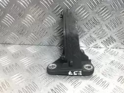 Кронштейн полуоси