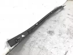 Молдинг стекла лобового