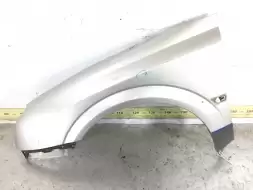 Крыло переднее левое