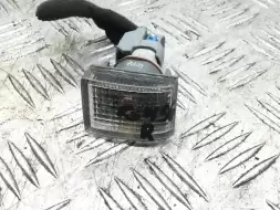 Повторитель передний правый