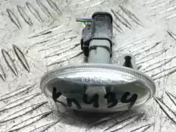 Повторитель передний правый