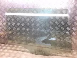 Стекло двери задней правой