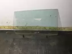 Стекло двери задней правой