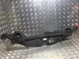 Планка под капот