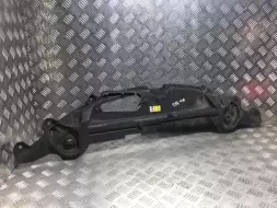 Планка под капот