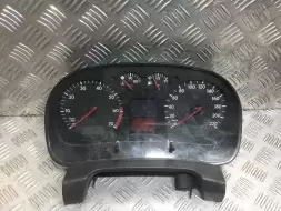 Щиток приборов (приборная панель)