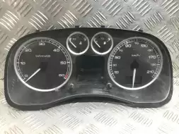 Щиток приборов (приборная панель)