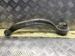 Рычаг передний левый