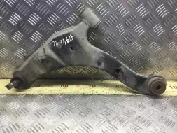 Рычаг передний левый