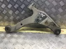 Рычаг передний правый