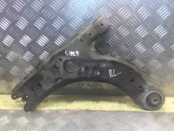 Рычаг передний левый