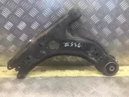 Рычаг передний правый