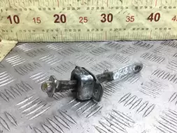 Ограничитель открывания двери задней