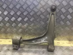 Рычаг передний левый