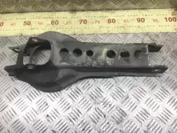 Рычаг задний правый