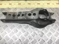 Рычаг задний левый