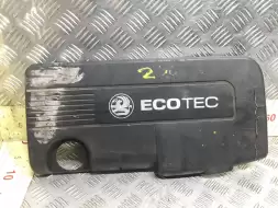 Декоративная крышка двигателя