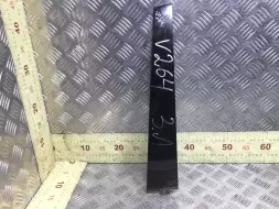 Молдинг двери передней левой