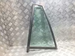 Форточка передняя левая