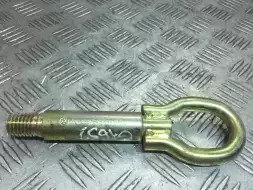 Крюк буксировочный