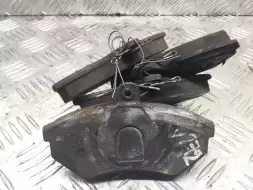 Тормозные колодки передние