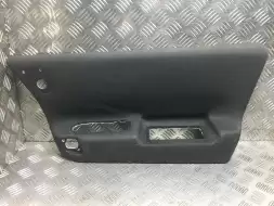 Обшивка двери передней правой (дверная карта)