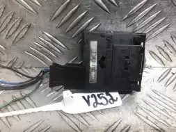 Кнопка корректора фар