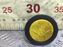 Кнопка (выключатель)