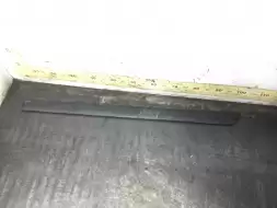 Молдинг двери задней левой