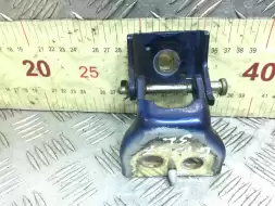 Петля двери задней левой