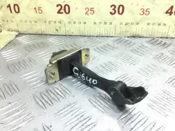 Ограничитель открывания двери передней