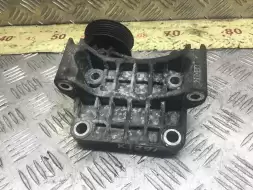 Кронштейн генератора