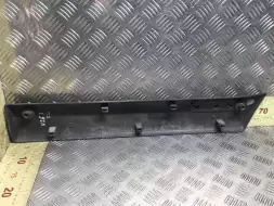 Молдинг двери передней левой