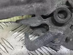 Замок капота