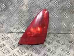 Фонарь крышки багажника левый