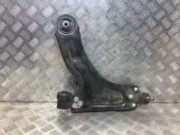 Рычаг передний