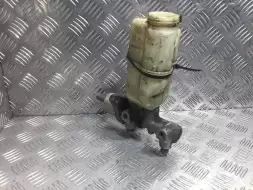 Цилиндр тормозной главный