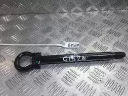 Крюк буксировочный