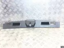 Обшивка крышки багажника