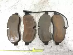 Тормозные колодки передние