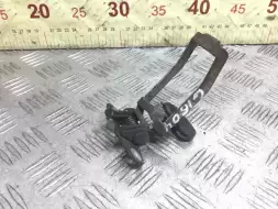 Крюк капота