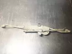 Механизм стеклоочистителя (трапеция дворников)