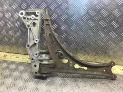 Рычаг передний правый