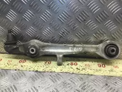 Рычаг передний