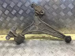 Рычаг передний правый